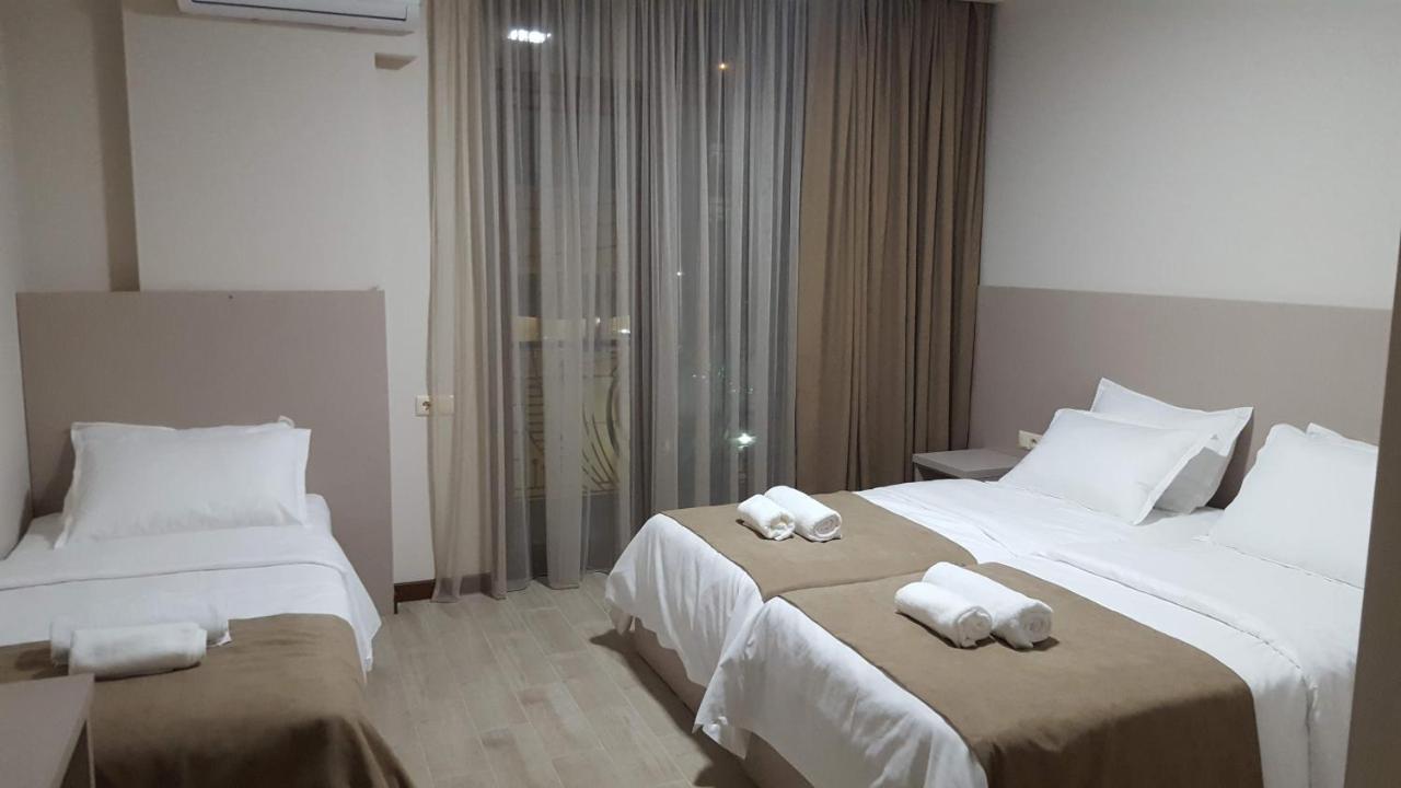 Hotel Tesa Gonio Ngoại thất bức ảnh