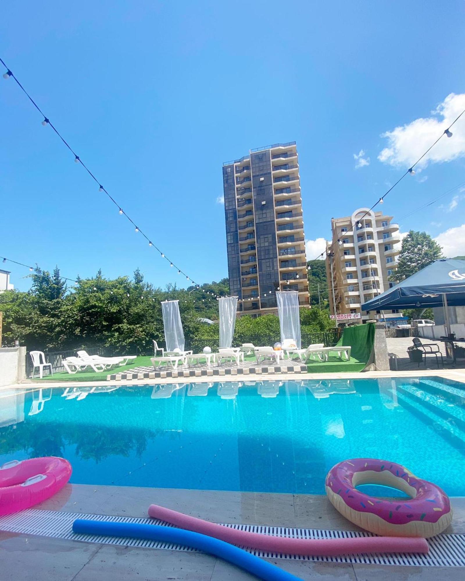 Hotel Tesa Gonio Ngoại thất bức ảnh
