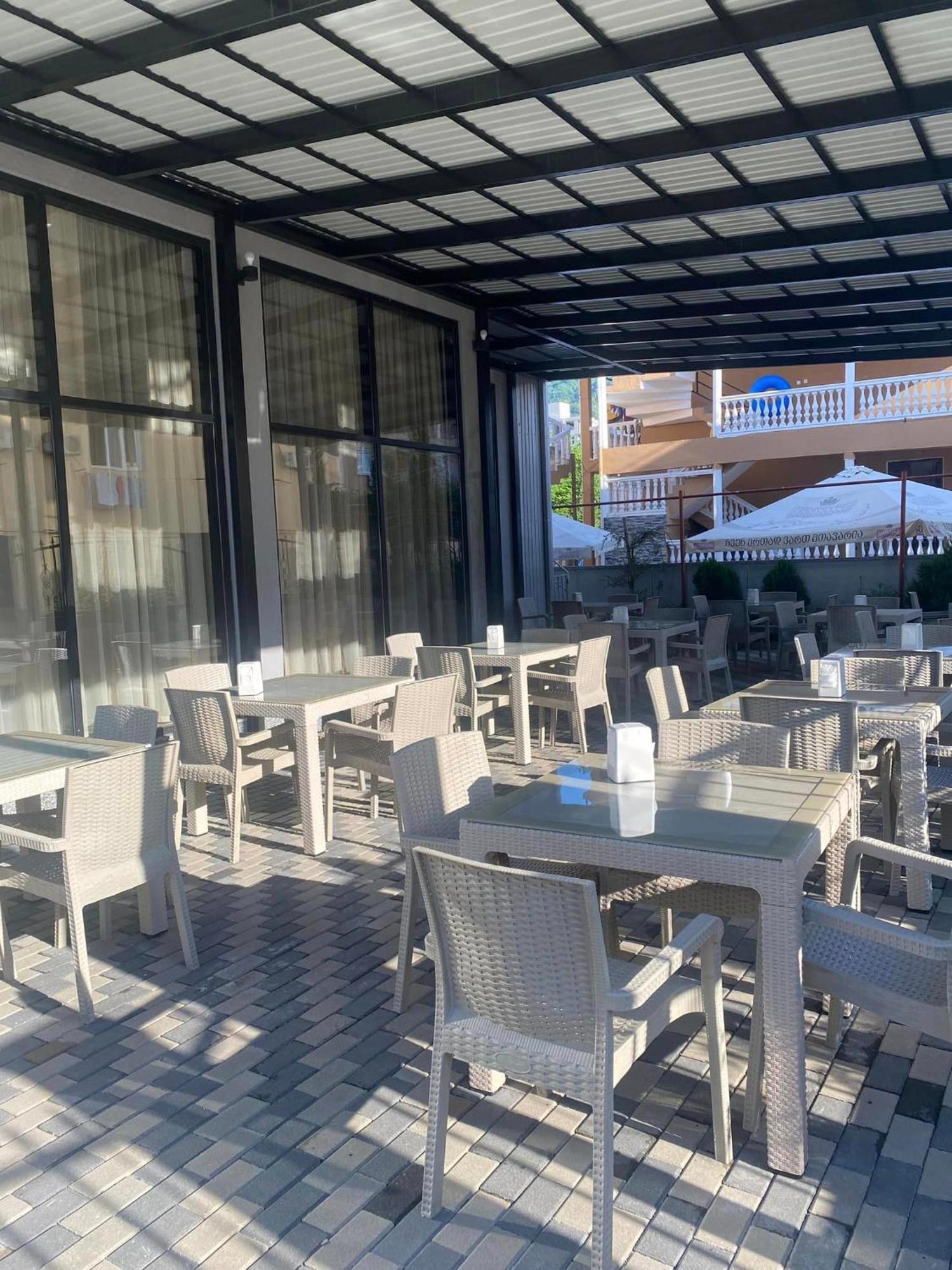 Hotel Tesa Gonio Ngoại thất bức ảnh